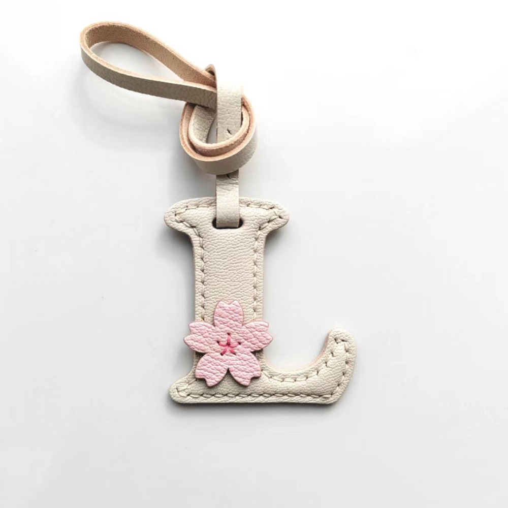 Kreatywny, wysokiej jakości br – Monogram Keychain Leather recenzja i cena